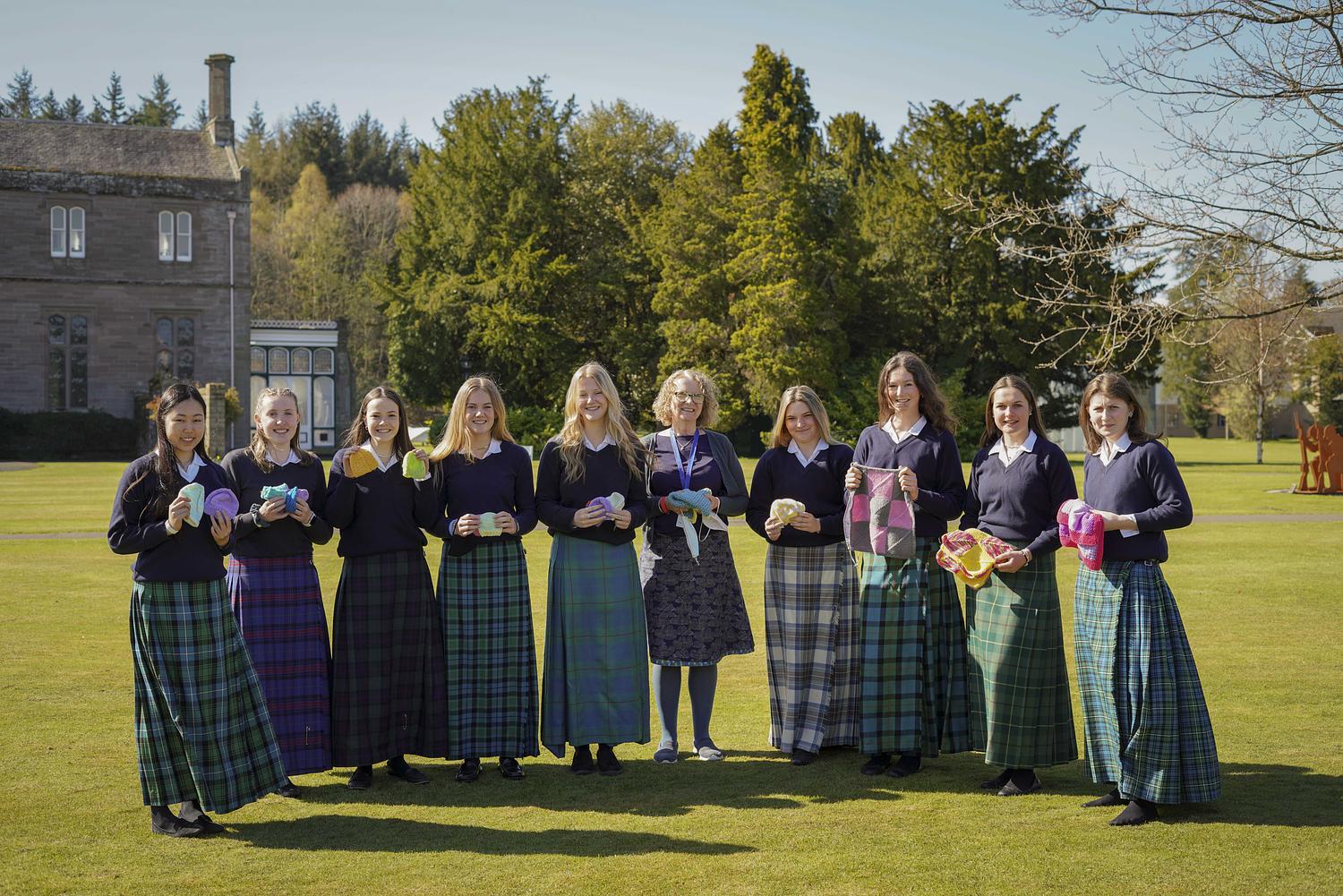 Perthshire pupils knit hats for baby unit