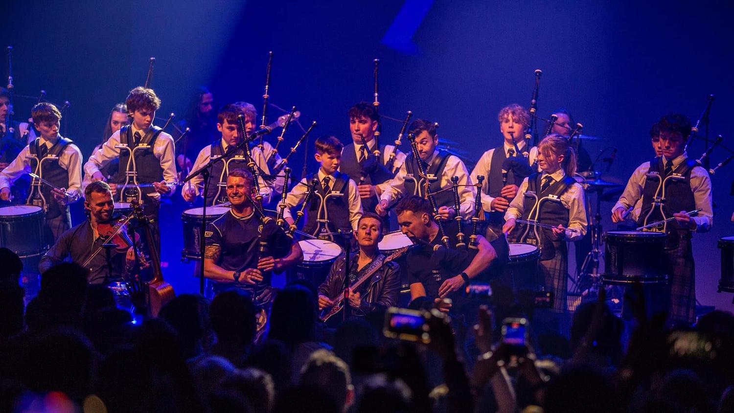 Strathallan students share the stage with Skerryvore